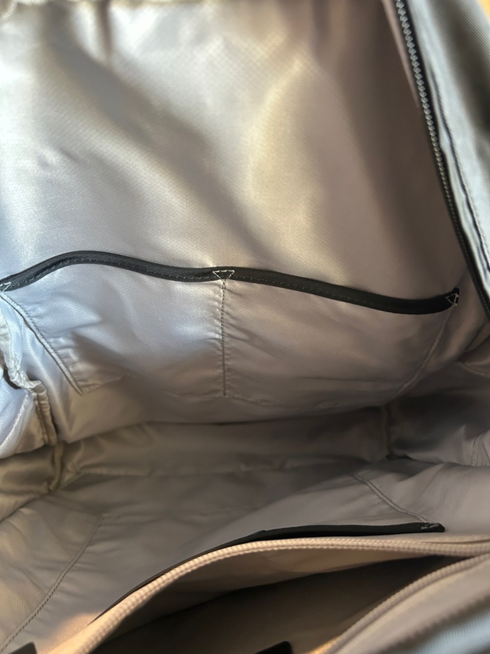 NWOT Tumi Voyageur Carson Backpack - Picture 6 of 15
